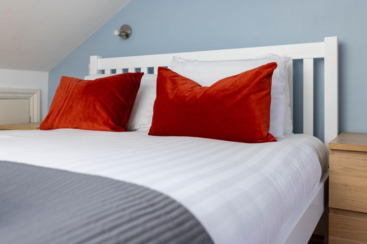 Air Host & Stay - Rockfield House - Sleeps 8 Liverpool Exterior photo